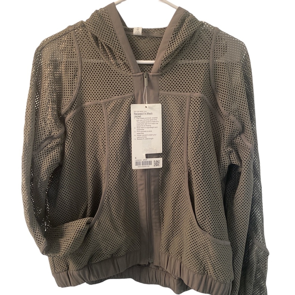 NWT Lululemon Relaxed Fit Mesh Jacket - Size 6 - Grey Sage